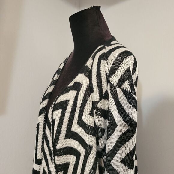 Magnolias Black White Zig Zag Print Long Sleeve Open Front Waterfall Cardigan M - Picture 12 of 16